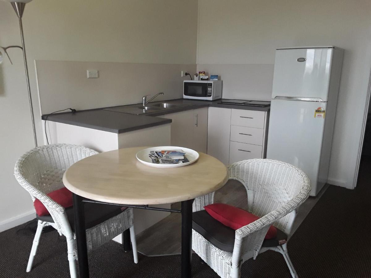 Narooma Golfers Lodge מראה חיצוני תמונה