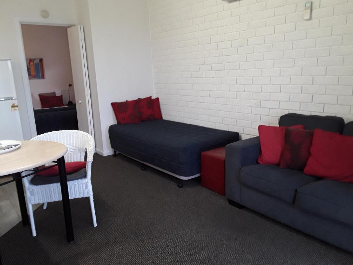 Narooma Golfers Lodge מראה חיצוני תמונה